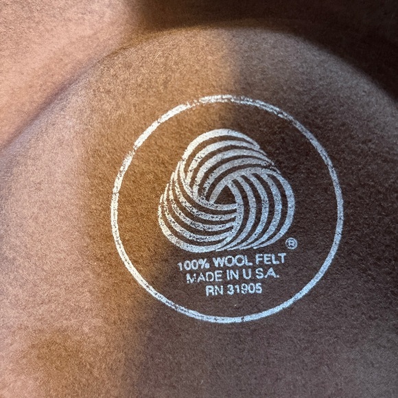 Classic Wool Felt Fedora Hat— 100% Wool • Made in USA • Trendy/ Stylish look - Picture 9 of 13